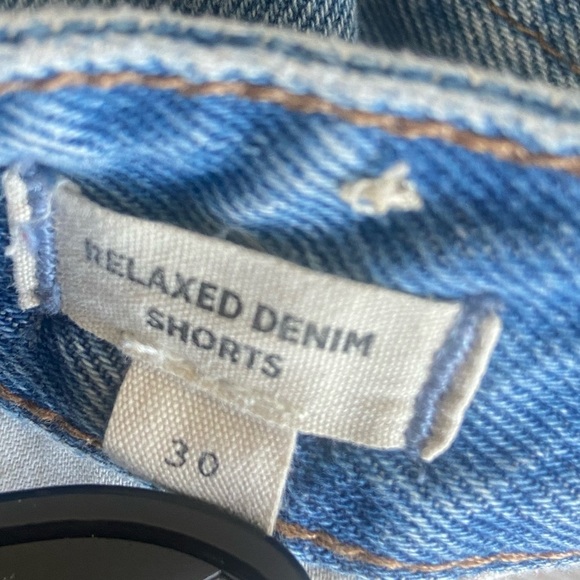 Madewell Relaxed Denim Jean Shorts Distressed Raw Hem ND697 Women’s Size 30 - Picture 4 of 9